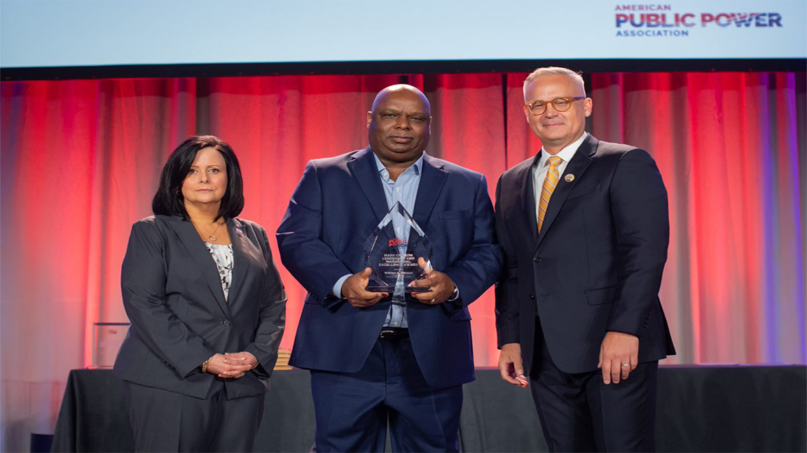 BPU Kansas City Board Of Public Utilities General Manager Receives Leadership And Managerial Excellence Award